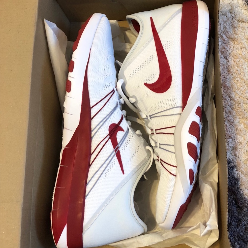 CUSTOM Women’s Nike Free 6